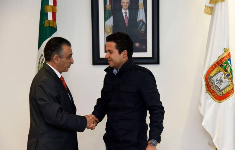 Toma protesta josé elías chedid como coordinador general de la comisión de la cuenca del río lerma