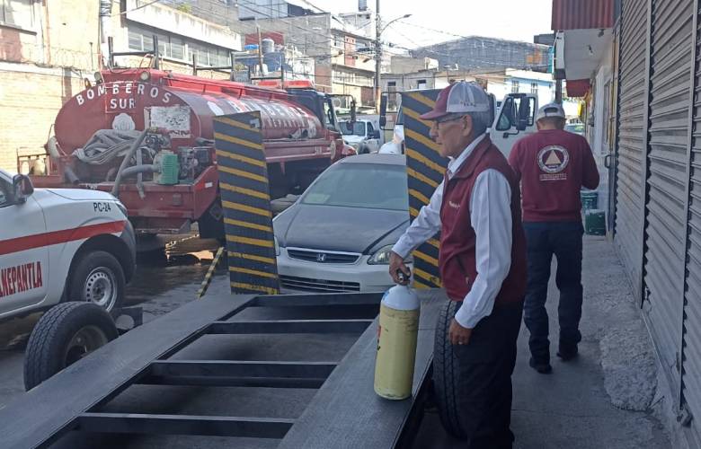 Protección Civil del EdoMéx acude al reporte de incendio en Tlalnepantla