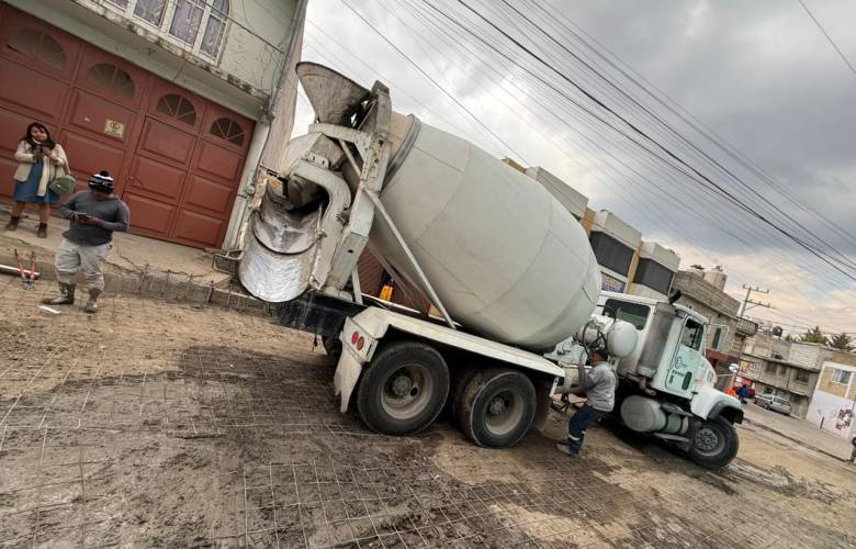 Infraestructura duradera y de calidad en la rehabilitación de la calle Nevado en Cacalomacán: Ricardo Moreno