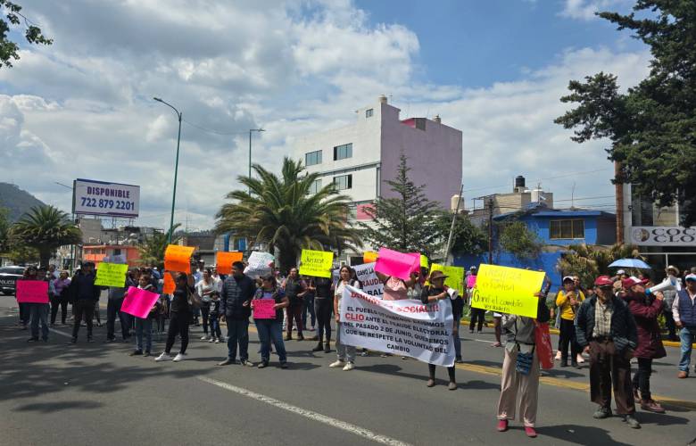Protestan morenistas de Otumba ante el TEEM por revertir su triunfo