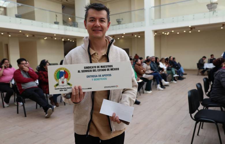 SMSEM dispersa más de 13 millones de pesos en créditos FAJAM para docentes