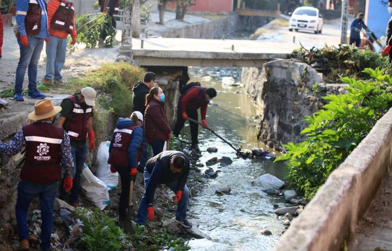 Habrá sanciones severas para quien tire basura y descargas sanitarias a las barrancas: Azucena