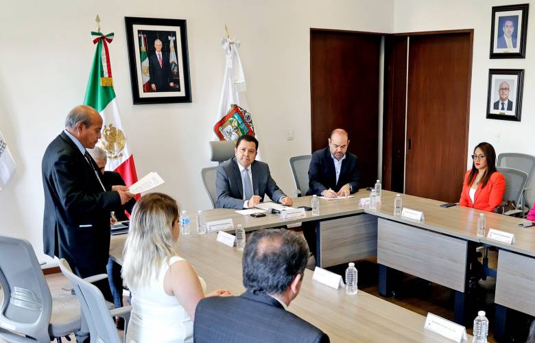 Entreganreconocimiento de estudios de tipo medio superior a seis instituciones