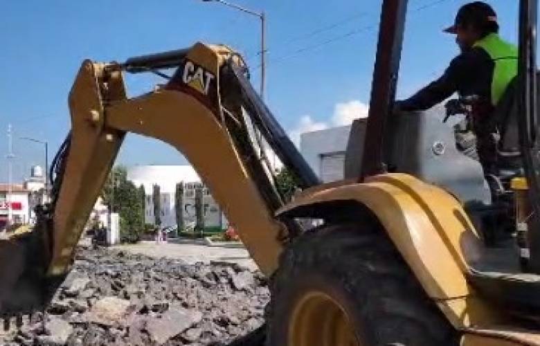 Inician rehabilitación de la calle 5 de Mayo en la Cabecera Municipal de Almoloya de Juárez