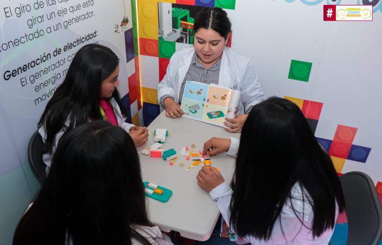 Escuelas cerradas, rezago y falta de evaluación: el saldo educativo de 2025