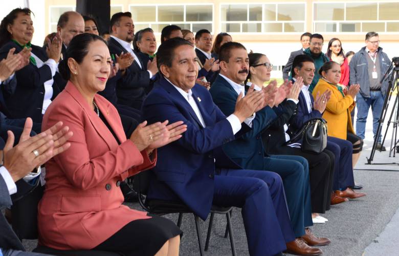 Encabezan Marco Aurelio Carbajal y Miguel Ángel Hernández conmemoración del 71 Aniversario de la Fundación del SMSEM