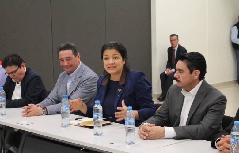 Ofrece secretaría del trabajo cursos icati a directivos de bimbo