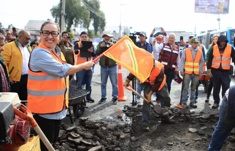 El 80 por ciento de las calles y vialidades de Ecatepec están destrozadas, Azucena Cisneros