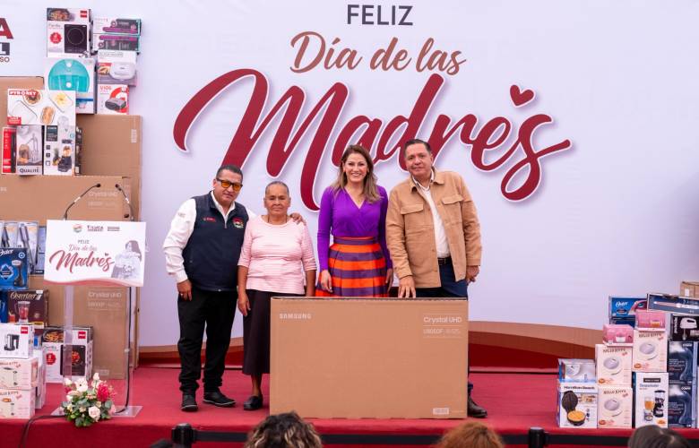 Reconoce Ricardo Moreno labor de madres suteymistas en Toluca