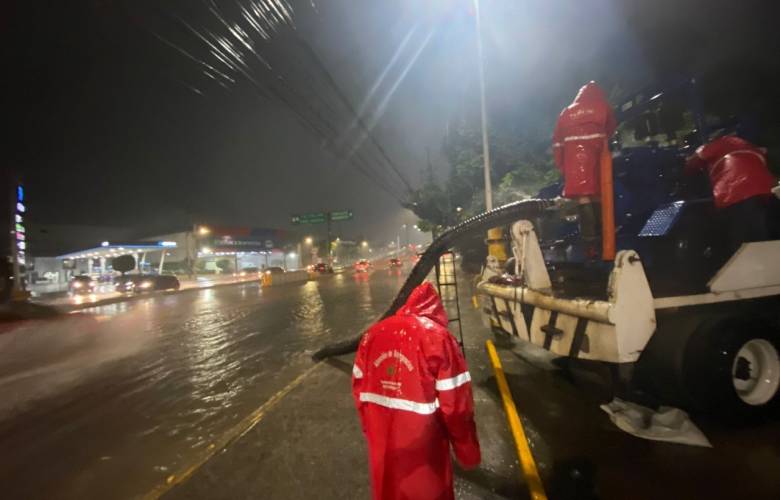 Tultitlán y Ecatepec afectados por lluvias, son auxiliados por el Grupo Tlaloc