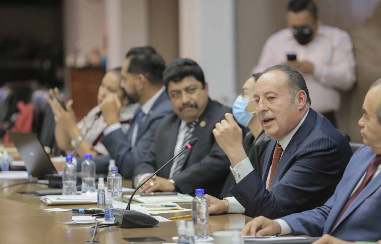 Se reúne fiscal con presidente de la Jucopo y grupo de Morena