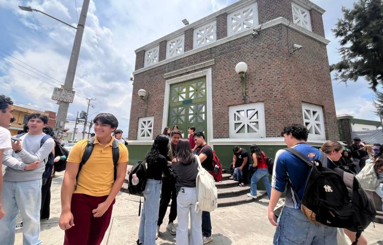 Suspende UAEMéx clases presenciales por amenazas de tiroteo en planteles de Toluca