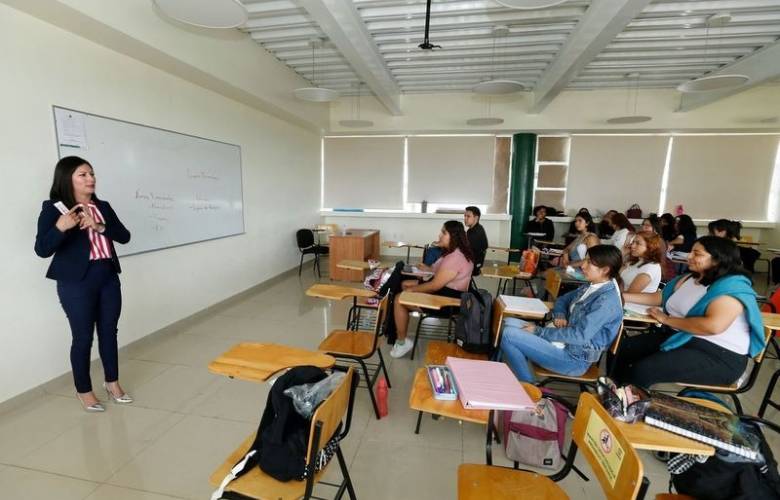 Egresados UAEMéx, deben impactar en su comunidad, a través del emprendimiento