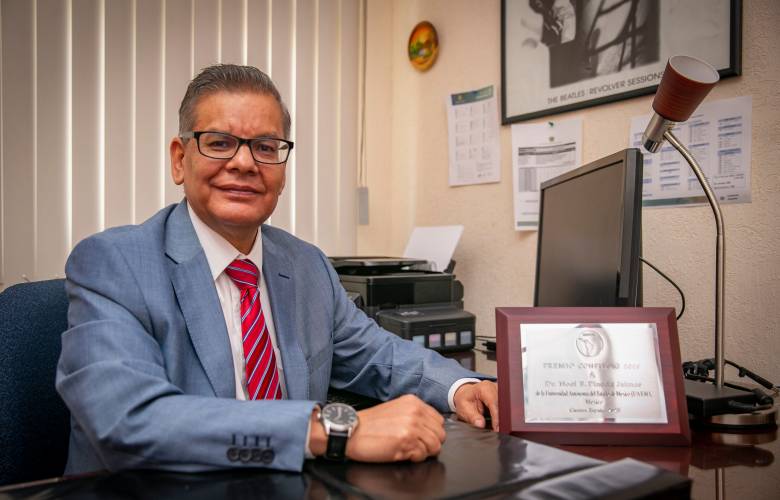 Noel Pineda Jaimez, profesor e investigador de la UAEMéx, recibió el Premio CONFIBSIG 2023