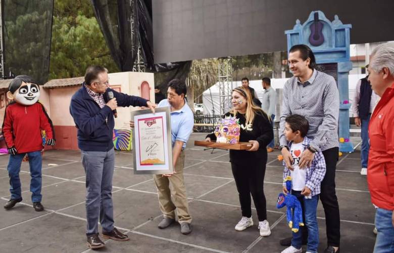 Musical de coco deleita al público infantil de Toluca 