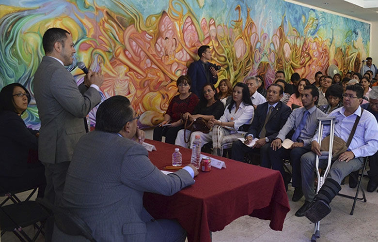 Capacitan a funcionarios en derecho a la información pública.