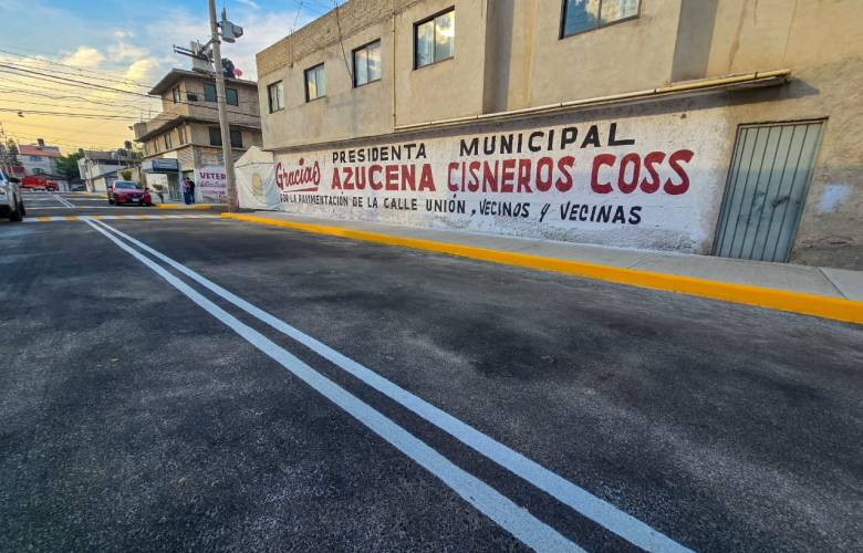 Gobierno de Ecatepec pavimenta calles olvidadas por décadas